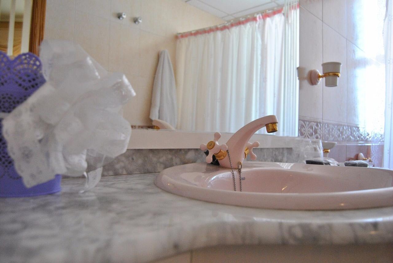 Hotel Las Dehesas Navalvillar de Pela Екстериор снимка