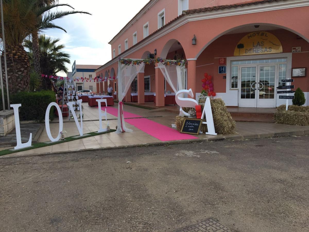 Hotel Las Dehesas Navalvillar de Pela Екстериор снимка