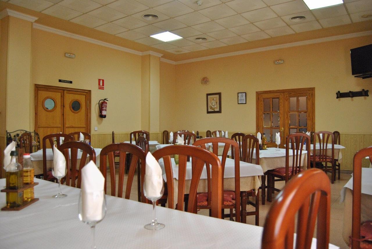 Hotel Las Dehesas Navalvillar de Pela Екстериор снимка